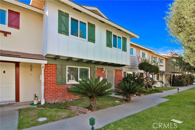 10134 Disney Circle, Huntington Beach, CA 92646