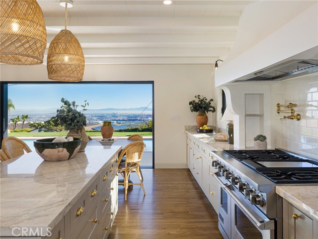 Detail Gallery Image 12 of 59 For 2636 Sunnyside Ridge Road, Rancho Palos Verdes,  CA 90275 - 4 Beds | 3 Baths