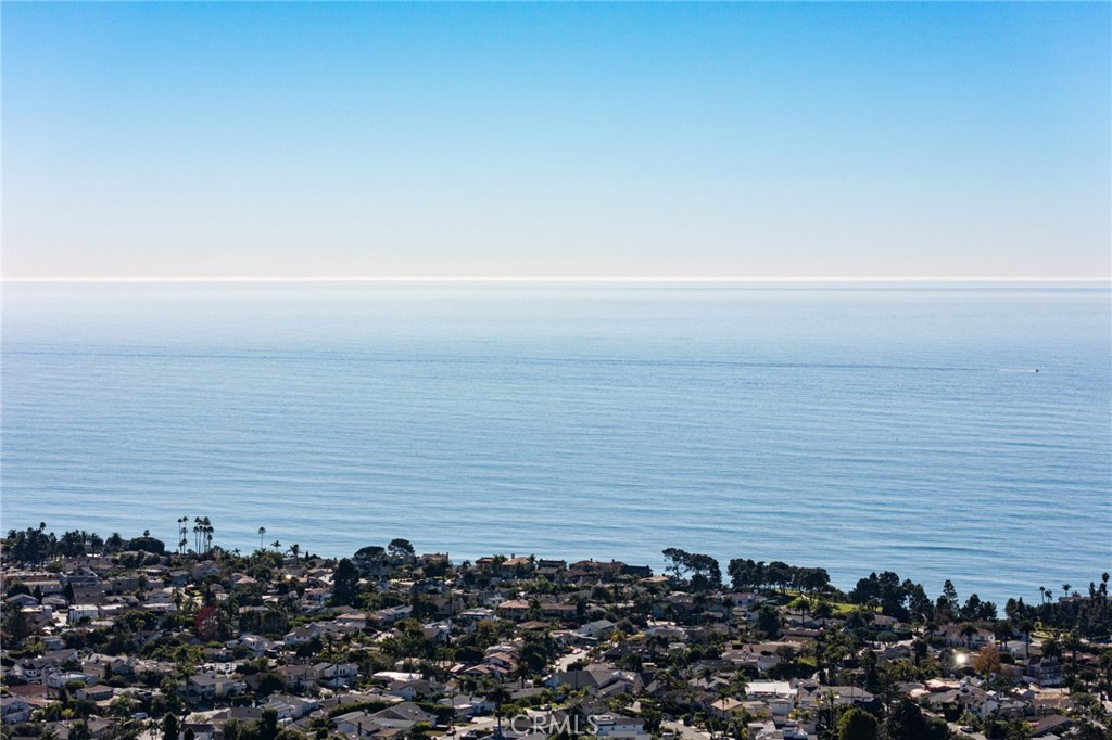 MLS #OC25102046 img 6