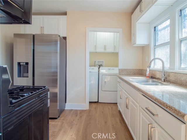 1805 W 35th Street, Los Angeles CA: https://media.crmls.org/medias/21767d79-6a0e-4d28-8795-cf58681c842a.jpg
