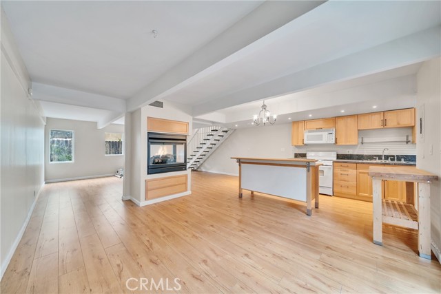 Detail Gallery Image 6 of 22 For 269 Ohio St #2,  Pasadena,  CA 91106 - 13 Beds | 8 Baths