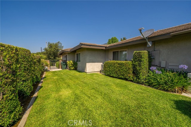 964 N Entrada Way, Glendora CA: https://media.crmls.org/medias/2177d463-84aa-4dd7-a9d2-6d0ec5f65fe9.jpg