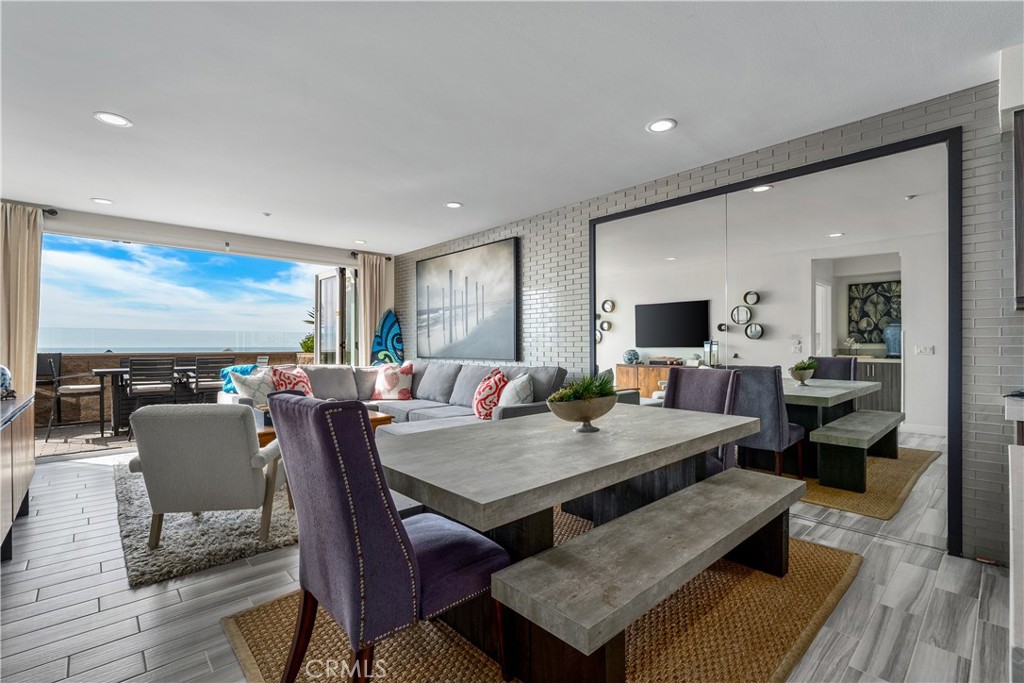 700 The Strand - photo 16