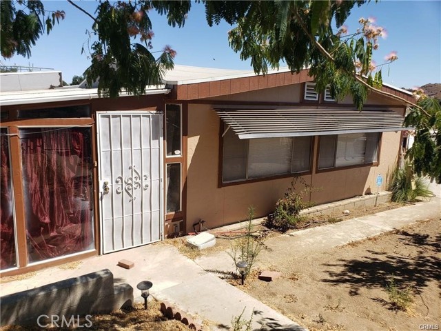 Detail Gallery Image 2 of 10 For 17170 Pinon Dr, Perris,  CA 92570 - 2 Beds | 2 Baths