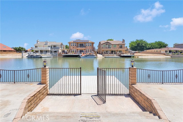 13435 Spring Valley, Victorville CA: https://media.crmls.org/medias/2179f9d3-a69d-41cf-8444-9a535355e794.jpg