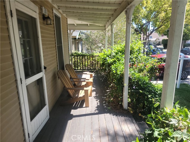 Detail Gallery Image 2 of 7 For 281 N Grand, Orange,  CA 92866 - 3 Beds | 2 Baths