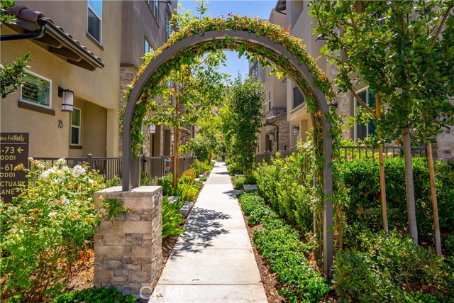 59 Sanctuary Lane, Mission Viejo CA: https://media.crmls.org/medias/217c1bc0-4a9f-4cb9-bb2e-99bb220f33b4.jpg