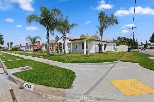 Detail Gallery Image 1 of 30 For 8268 Fernadel Ave, Pico Rivera,  CA 90660 - 3 Beds | 2 Baths