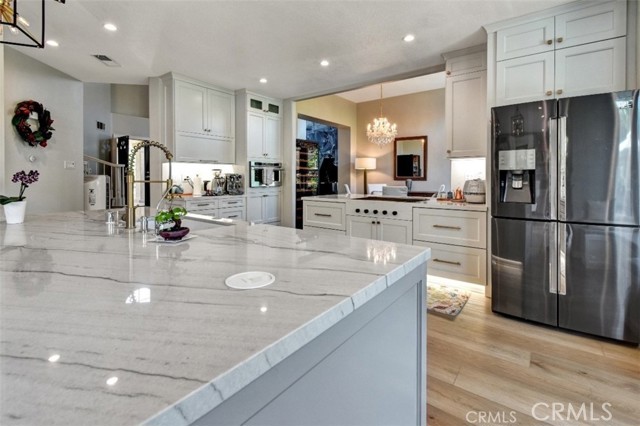 Detail Gallery Image 8 of 39 For 5140 Avenida De Despacio, Yorba Linda,  CA 92887 - 4 Beds | 3/1 Baths