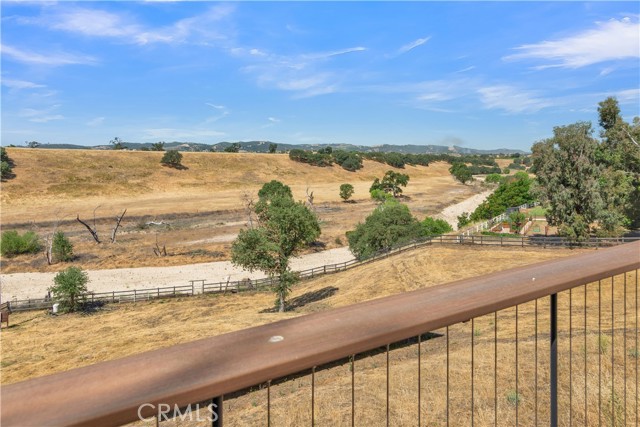 4525 Buena Vista Drive, Paso Robles CA: https://media.crmls.org/medias/217ca689-12b0-4b7a-9ec6-5c4424ca856b.jpg