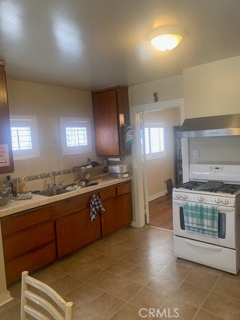 2306 Alsace Avenue, Los Angeles CA: https://media.crmls.org/medias/217ec314-6f4a-4008-bb1b-55efa6fbc0e2.jpg