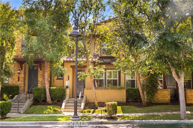 Detail Gallery Image 2 of 34 For 120 Jadestone, Irvine,  CA 92603 - 2 Beds | 2/1 Baths