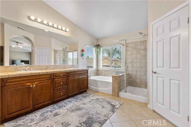 31711 Wintergreen Way, Murrieta CA: https://media.crmls.org/medias/217fbf3b-52cb-49be-94bc-ffee123a18d5.jpg