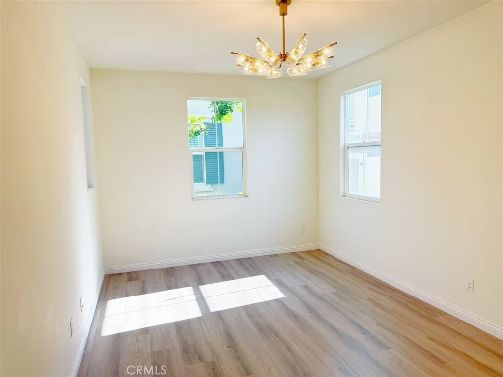 MLS #OC25094836 img 8