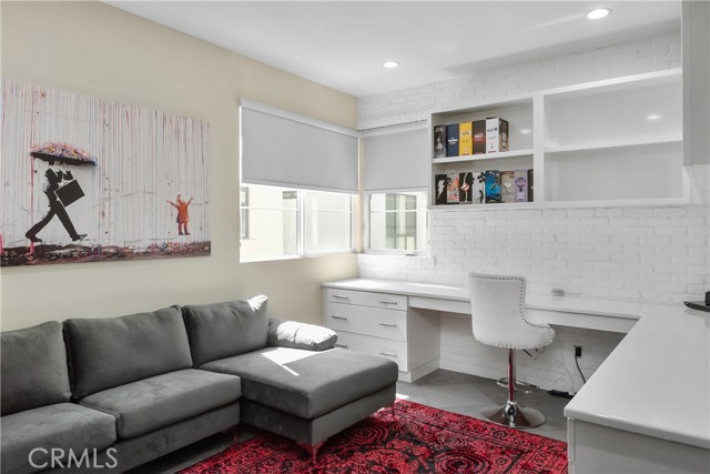 Detail Gallery Image 10 of 28 For 12837 N Seaglass, Los Angeles,  CA 90094 - 3 Beds | 2/1 Baths