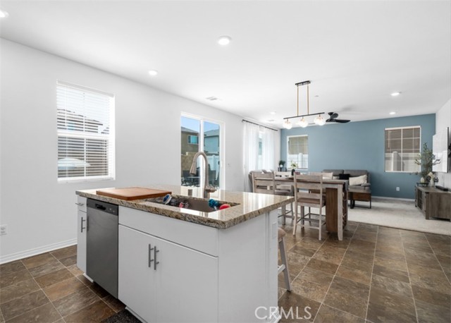 Detail Gallery Image 17 of 50 For 2502 Gunner Ridge Way, Rialto,  CA 92377 - 3 Beds | 2/1 Baths