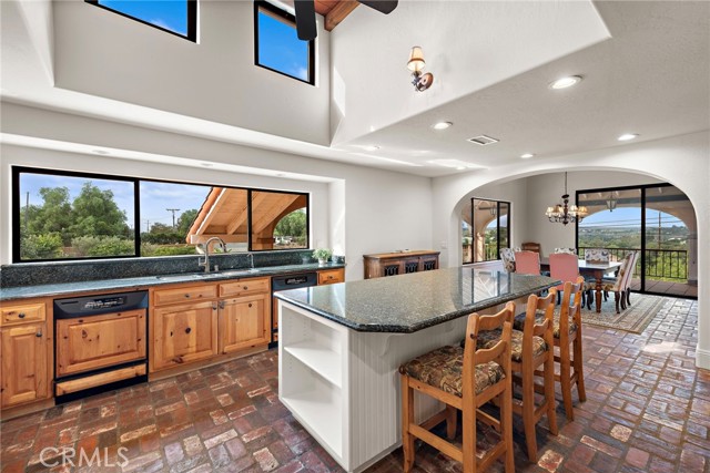 Detail Gallery Image 7 of 57 For 1419 Winter Haven Rd, Fallbrook,  CA 92028 - 7 Beds | 4 Baths