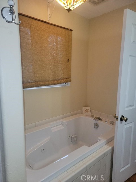 Detail Gallery Image 16 of 31 For 23883 Zuger, Crestline,  CA 92325 - 2 Beds | 2/1 Baths