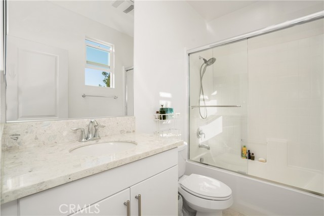 Detail Gallery Image 24 of 32 For 281 N Mar Vista Ave #8,  Pasadena,  CA 91106 - 3 Beds | 3/1 Baths
