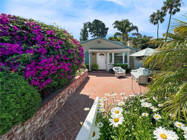 Detail Gallery Image 1 of 1 For 355 Pearl Street, Laguna Beach,  CA 92651 - 3 Beds | 3 Baths