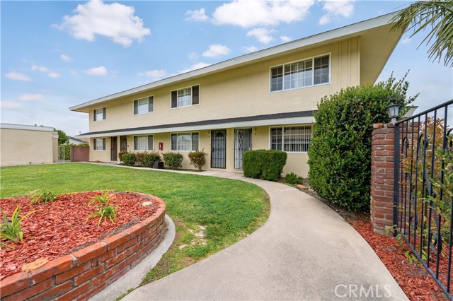 12091 Bailey Street, Garden Grove CA: https://media.crmls.org/medias/2183d687-fbed-4279-94c5-51b8b121b812.jpg