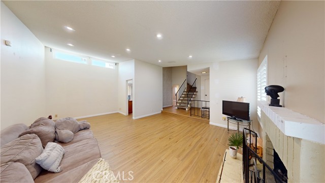 1211 Camelot Way photo 6