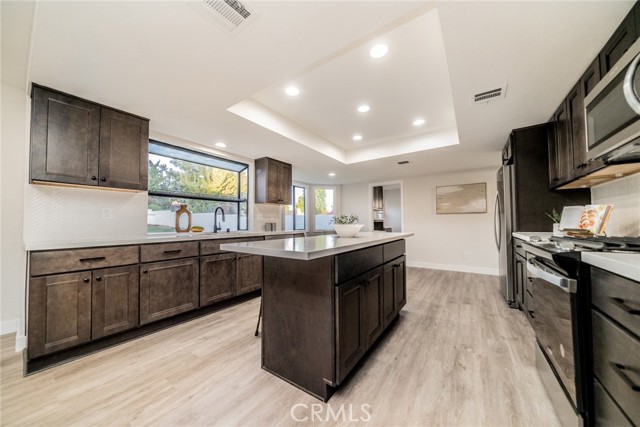 Detail Gallery Image 16 of 31 For 13627 Scenic Crest Dr, Yucaipa,  CA 92399 - 4 Beds | 2/1 Baths