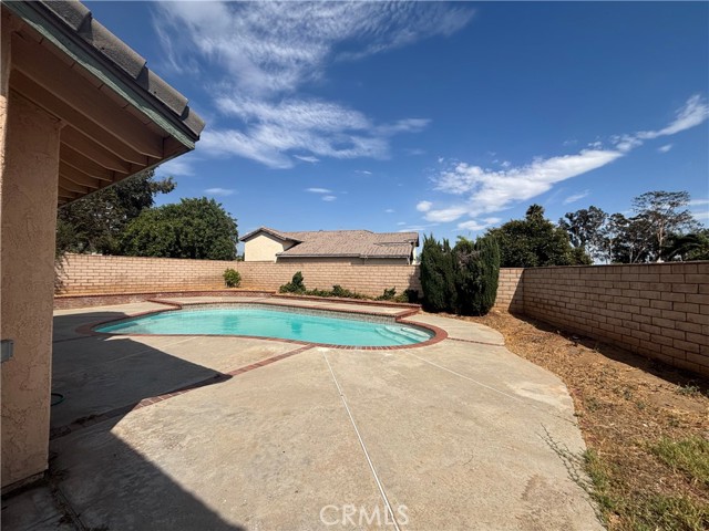 12438 Brewster Drive, Moreno Valley CA: https://media.crmls.org/medias/2184b416-3850-4430-b5cd-834ee9ede06b.jpg