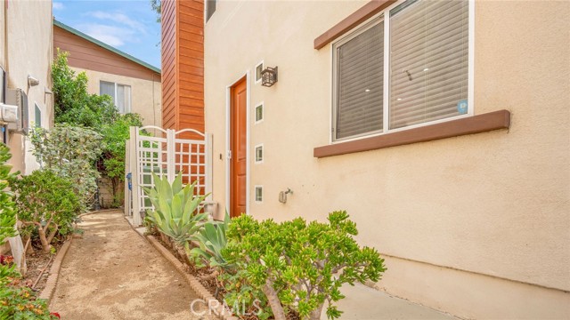 Detail Gallery Image 39 of 45 For 9237 Wakefield Ave #11,  Panorama City,  CA 91402 - 4 Beds | 3/1 Baths