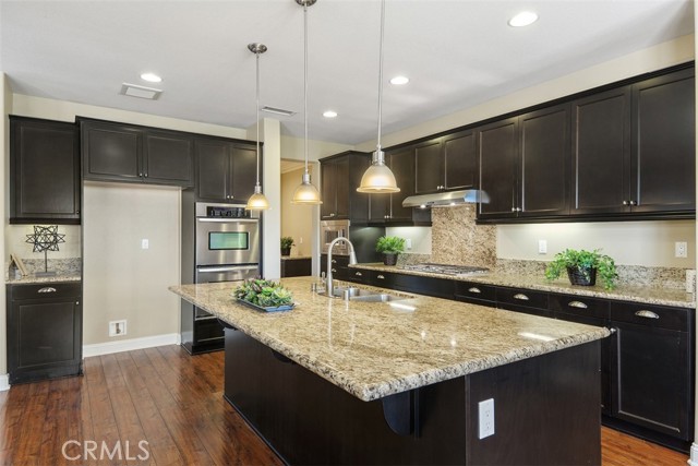 Detail Gallery Image 8 of 54 For 44207 Reidel St, Temecula,  CA 92592 - 5 Beds | 3/1 Baths
