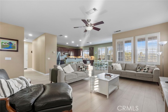 Detail Gallery Image 7 of 40 For 39396 Shree, Temecula,  CA 92591 - 4 Beds | 3/1 Baths