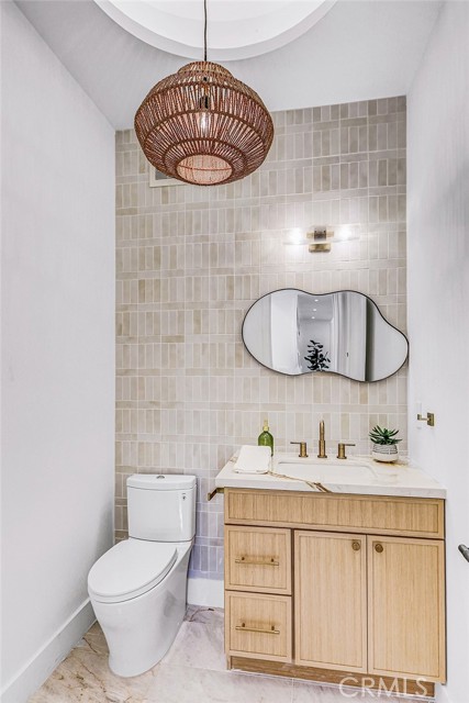 Detail Gallery Image 9 of 75 For 2612 159th St, Redondo Beach,  CA 90278 - 5 Beds | 5/1 Baths