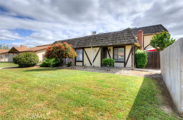 Detail Gallery Image 4 of 34 For 2432 S Sallee Ct, Visalia,  CA 93277 - – Beds | – Baths