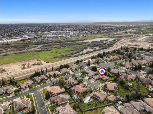 Detail Gallery Image 4 of 75 For 205 Somerford Ct, Bakersfield,  CA 93312 - 5 Beds | 4 Baths