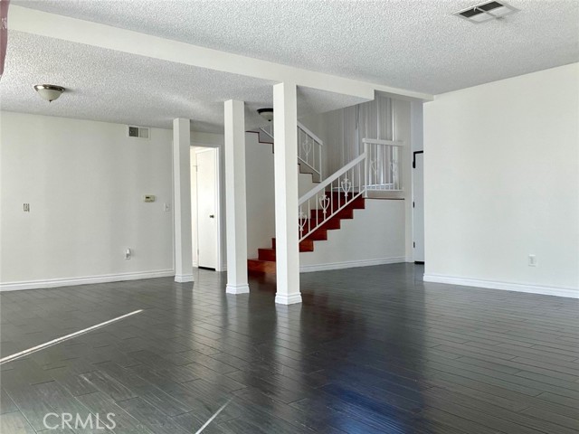 1226 Azalea Court, Upland CA: https://media.crmls.org/medias/2185ea99-0daf-470a-a2bd-654896388bed.jpg