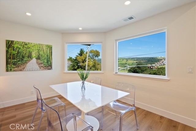 Detail Gallery Image 9 of 31 For 220 Selma, Pismo Beach,  CA 93449 - 3 Beds | 2 Baths