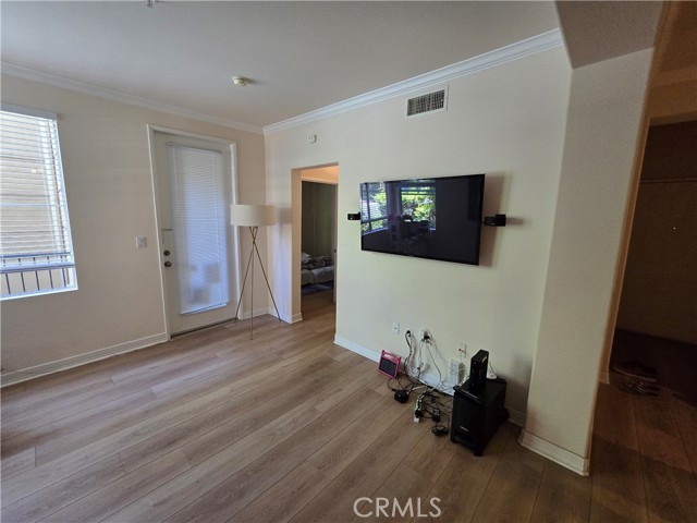 3139 Watermarke Place, Irvine CA: https://media.crmls.org/medias/2186e482-7151-44e4-b3e0-a09acf581ba8.jpg