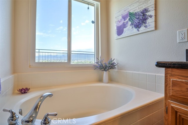 Detail Gallery Image 13 of 30 For 916 Big Spring Ct, Corona,  CA 92878 - 4 Beds | 2 Baths