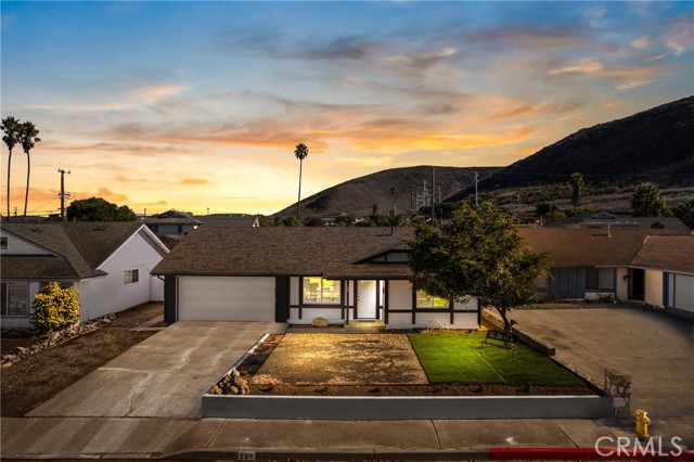 Detail Gallery Image 1 of 68 For 304 Amherst Pl, Lompoc,  CA 93436 - 3 Beds | 2 Baths