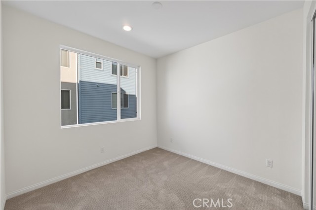 Detail Gallery Image 25 of 39 For 1093 N Harbor Bld, Anaheim,  CA 92801 - 3 Beds | 3 Baths