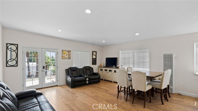 8035 Santa Rita Street, Corona CA: https://media.crmls.org/medias/21890792-19bf-4971-88d0-cca4e8b65185.jpg