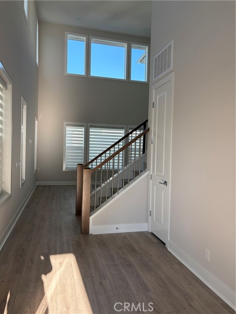 Detail Gallery Image 4 of 31 For 160 Longden, Lake Forest,  CA 92630 - 4 Beds | 4 Baths