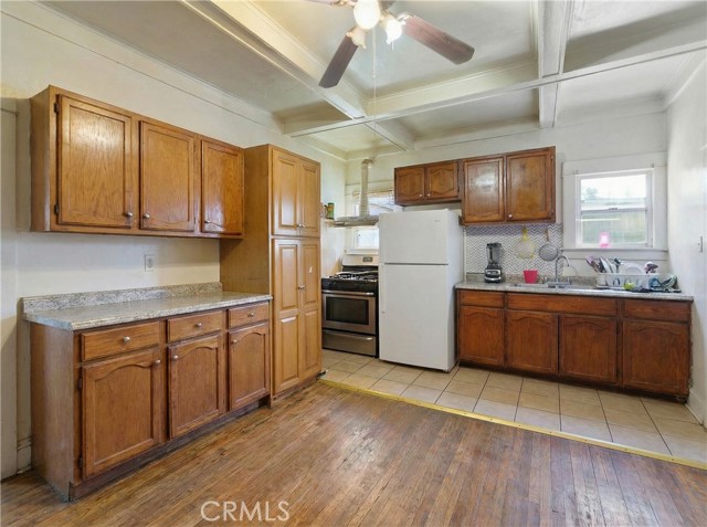 Detail Gallery Image 22 of 57 For 608 W 52nd, Los Angeles,  CA 90037 - 3 Beds | 2 Baths