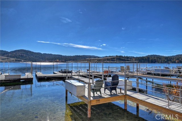 Detail Gallery Image 4 of 18 For 306 North Shore, Lake Arrowhead,  CA 92352 - – Beds | – Baths