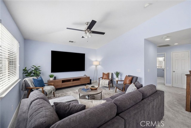 Detail Gallery Image 14 of 41 For 963 Cornerstone Way, Corona,  CA 92878 - 4 Beds | 3 Baths