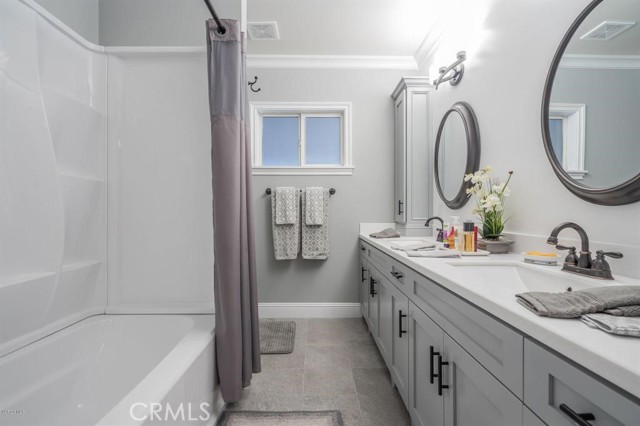 Detail Gallery Image 7 of 20 For 16264 Kalisher St, Granada Hills,  CA 91344 - 3 Beds | 2 Baths