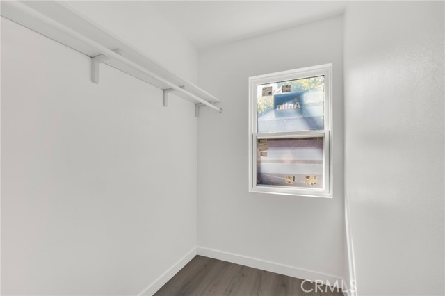 2621 Vineyard Avenue, Los Angeles CA: https://media.crmls.org/medias/218be497-9053-4389-b497-40d60f10adae.jpg