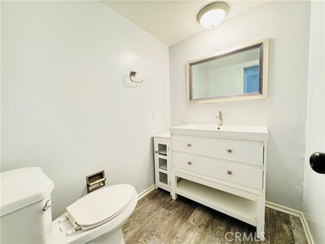 Detail Gallery Image 14 of 45 For 16737 Pineridge, Granada Hills,  CA 91344 - 4 Beds | 2/1 Baths