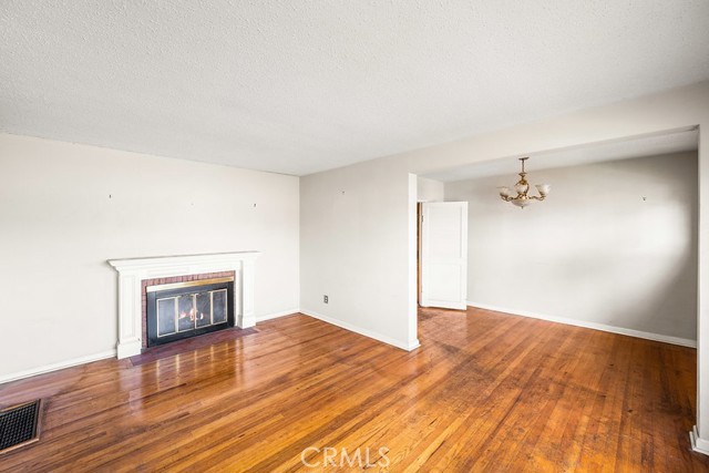 Detail Gallery Image 6 of 41 For 1504 S California Ave, Compton,  CA 90221 - 3 Beds | 2 Baths