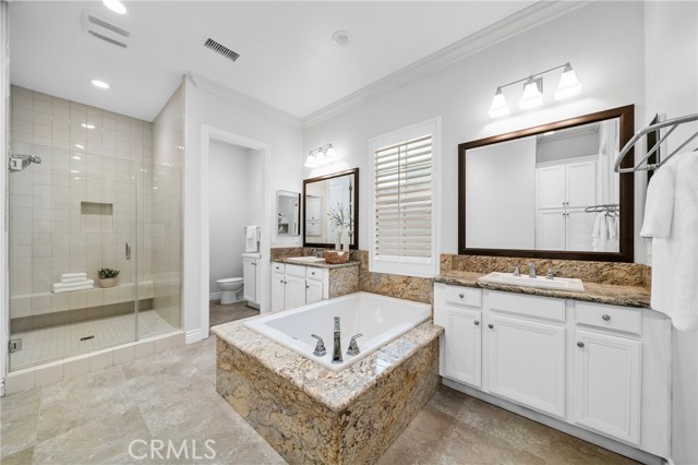 53 Interlude, Irvine CA: https://media.crmls.org/medias/218e09f8-d511-40c4-a9a3-e7b9bd67b6ec.jpg